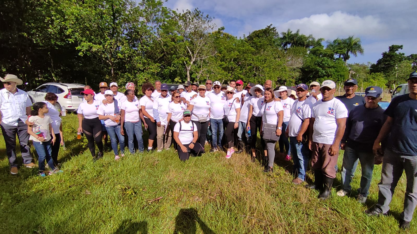 Alcaldía Loma de Cabrera se une a campaña de Reforestación rio Masacre